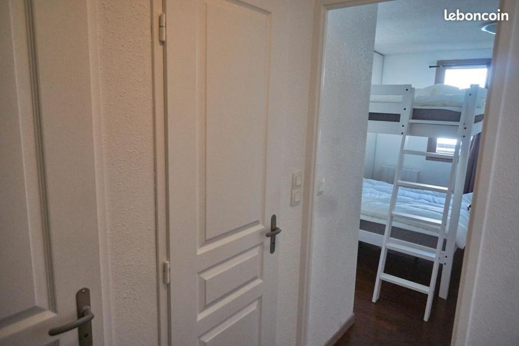 Apartment Hauteurs Super - 4 Personnes -piscine & Garage Besse-et-Saint-Anastaise