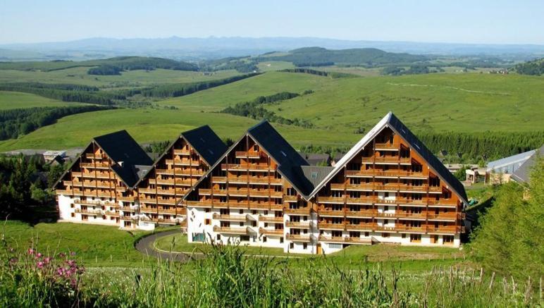 Hauteurs Super - 4 Personnes -piscine & Garage Apartment Besse-et-Saint-Anastaise